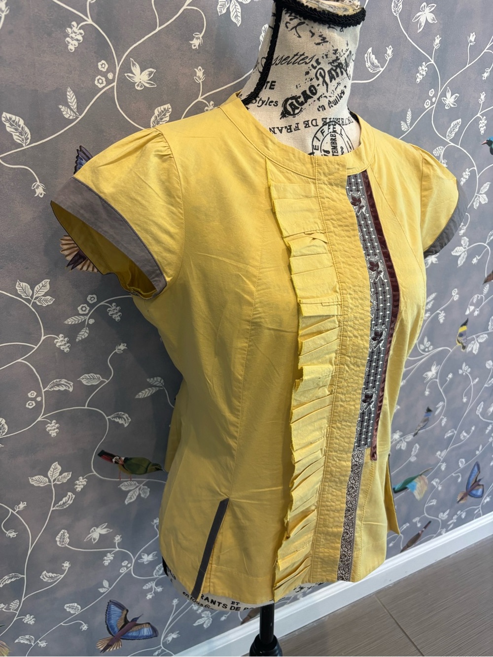 Anthropologie Floreat Yellow Women's Short-Sleeve Ruffled Blouse size 6 - Picture 4 of 13